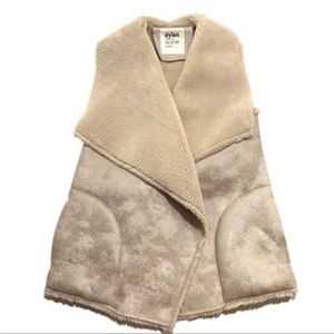Dylan sherpa vest size M